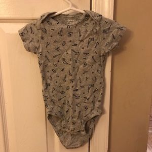 Short sleeve onesie